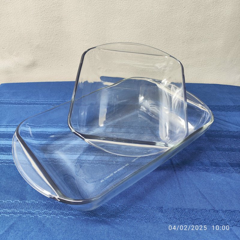 Glass Trays (Microwave-safe, set of 2)